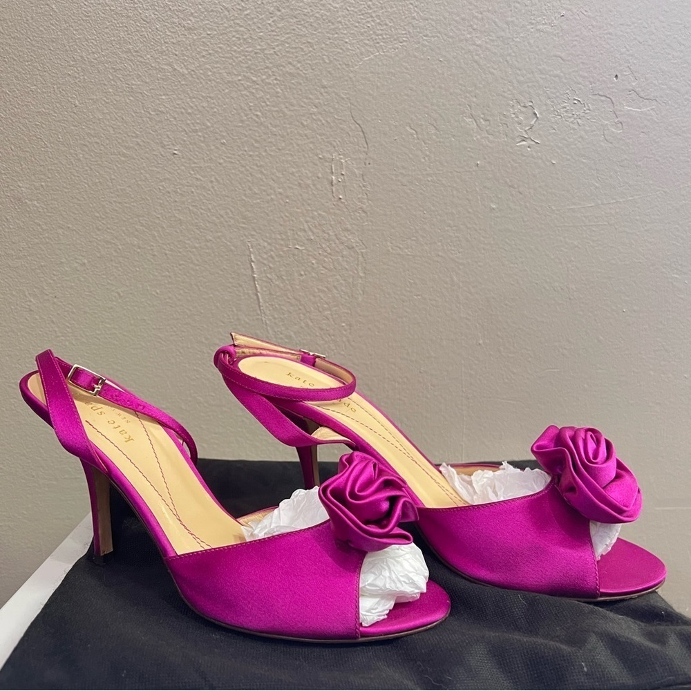 Kate Spade New York Fuchsia Satin Rose Heels | Size 8 | Made in Italy - Picture 4 of 6